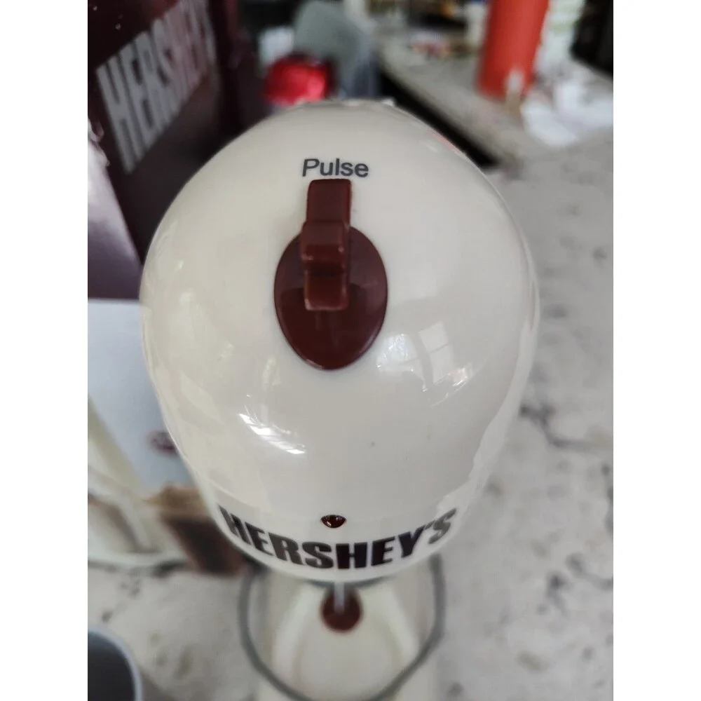 NEW Hershey's Chocolate Brand Milkshake Maker Mixer Brown Battery Power BPA FREE